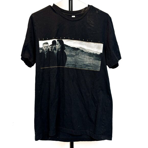 U2 The Joshua Tree Soldier Field 2017 Concert Tour Shirt Large Bono Rare - Picture 1 of 6